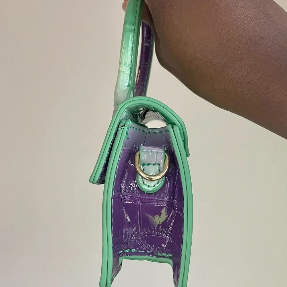Purses - Picture 2 of 4
